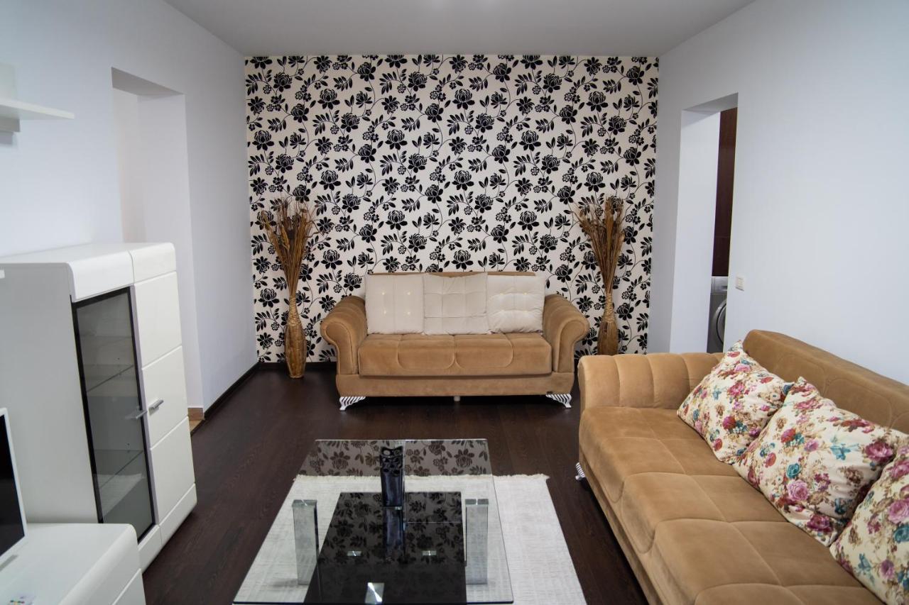 Ultracentral Golden Apartament 2 ซูชาวา ภายนอก รูปภาพ